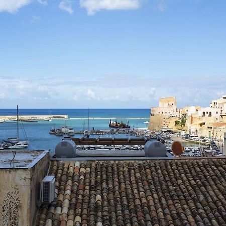 A 2 Passi Dal Castello ,Appartamento Con Veranda カステッランマーレ・デル・ゴルフォ エクステリア 写真