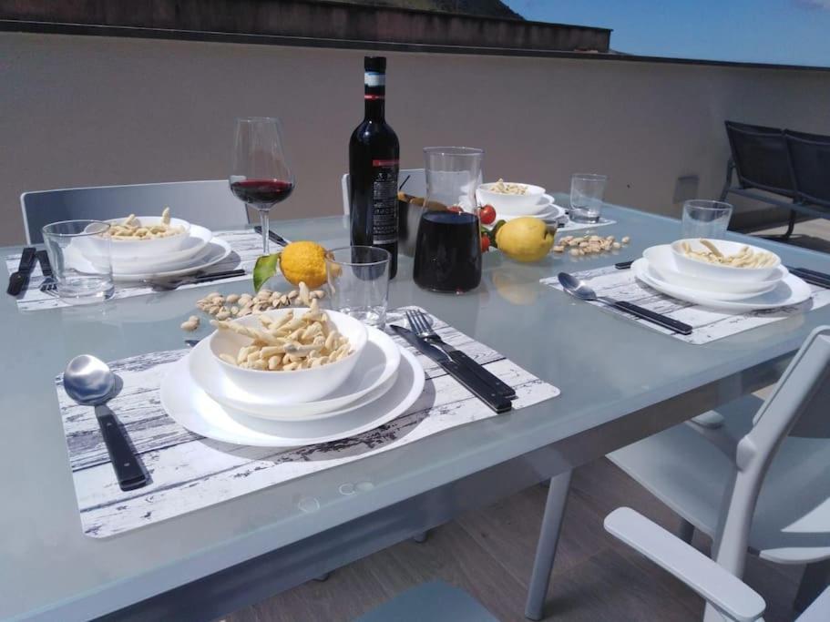 A 2 Passi Dal Castello ,Appartamento Con Veranda カステッランマーレ・デル・ゴルフォ エクステリア 写真