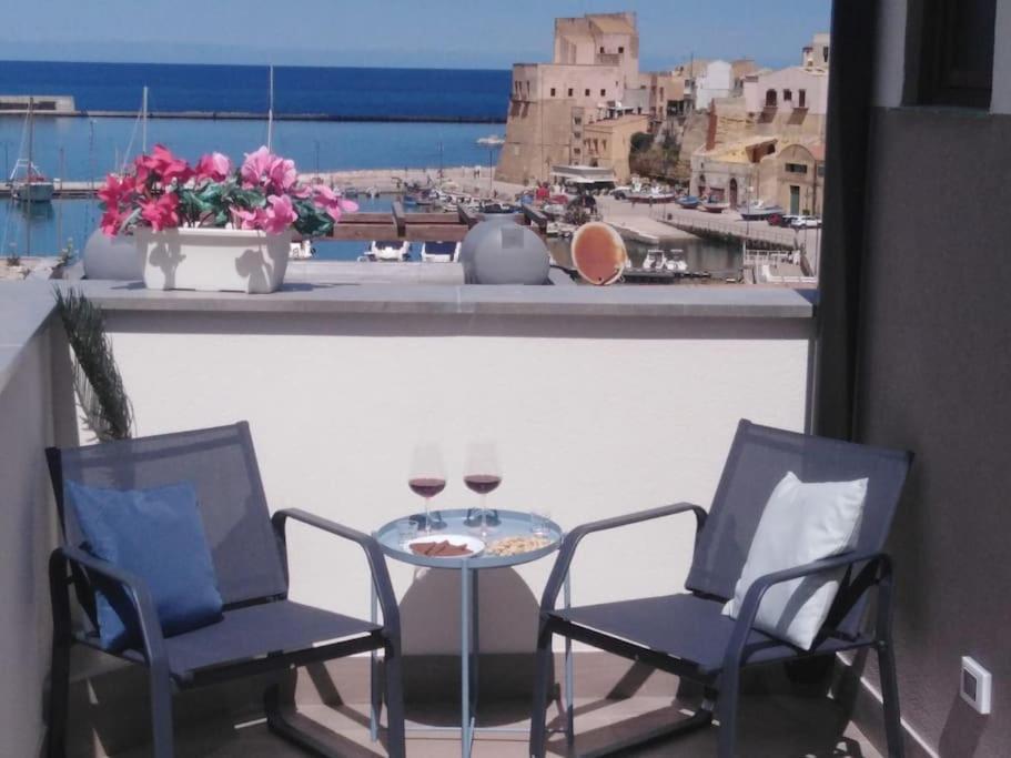 A 2 Passi Dal Castello ,Appartamento Con Veranda カステッランマーレ・デル・ゴルフォ エクステリア 写真